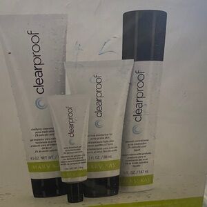Mary Kay Clearproof Skincare Collection - White and Black